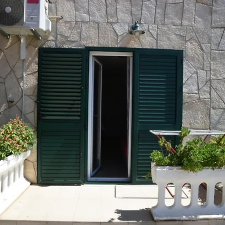 Gasthuis Pomalo Makarska