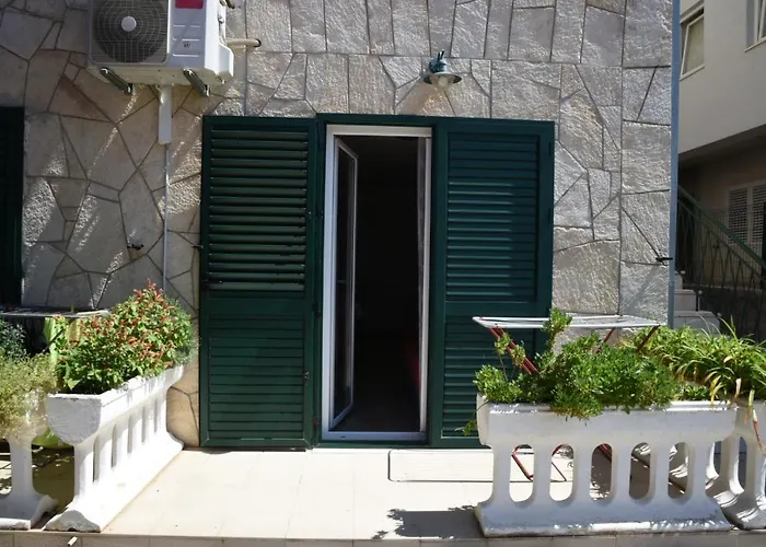 Gasthuis Pomalo Makarska