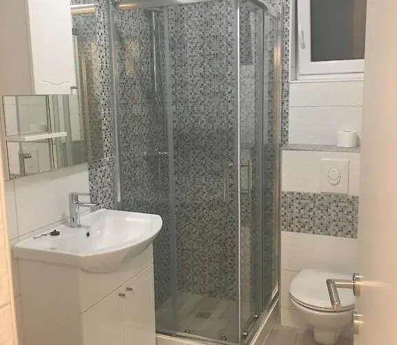 Pomalo Gasthuis Makarska