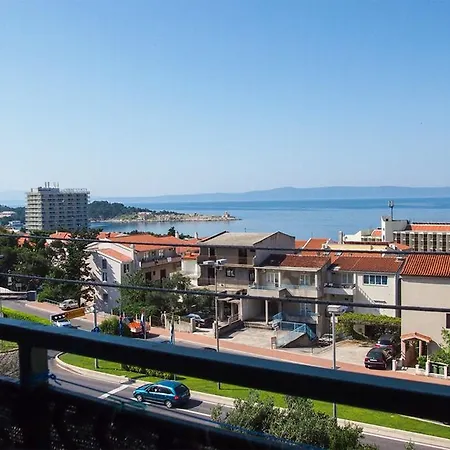 Apartments Pomalo 3* Makarska
