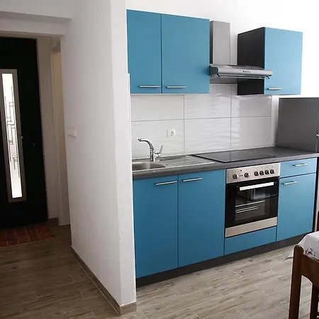 بيت ضيافة Apartments Pomalo