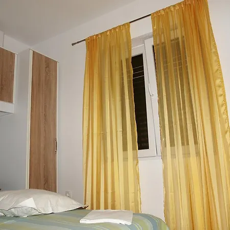 بيت ضيافة Apartments Pomalo