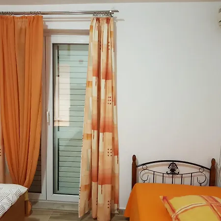 Guest house Apartments Pomalo
