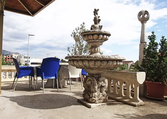 Pomalo Πανσιόν