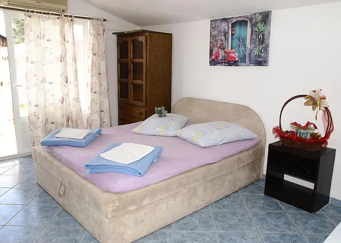 Konukevi Pomalo Makarska