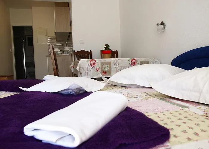 Pomalo 招待所 马卡尔斯卡