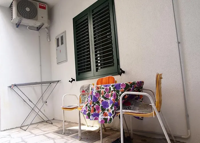 Konukevi Pomalo Makarska