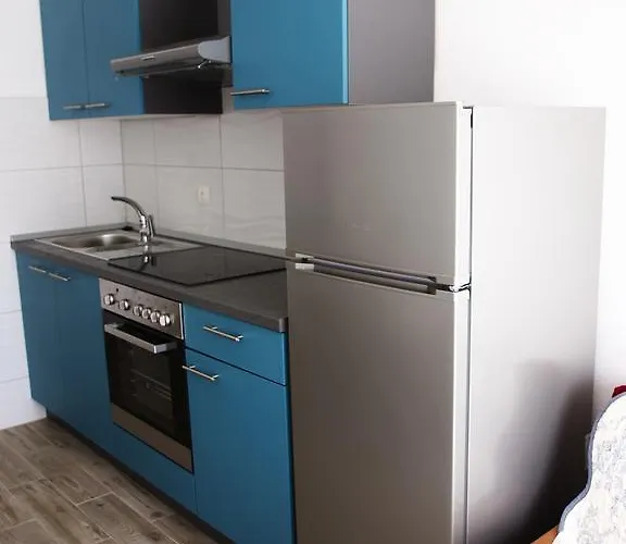 Pomalo Konukevi Makarska