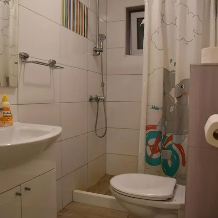 Pomalo 招待所 马卡尔斯卡