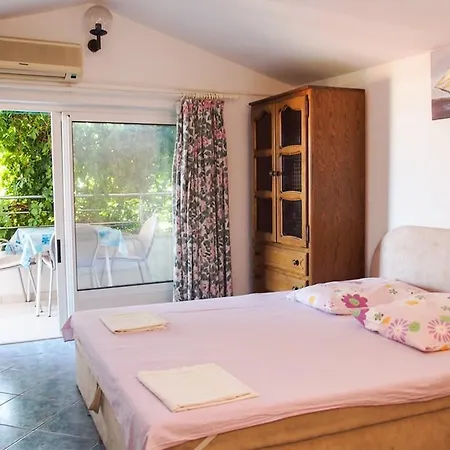 招待所 Pomalo 马卡尔斯卡