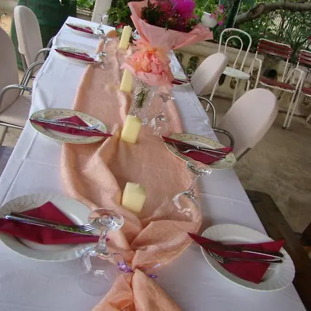 Pomalo 3* 马卡尔斯卡