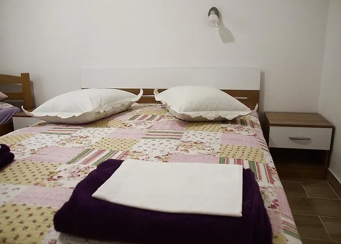 Pomalo 3* מאקרסקה