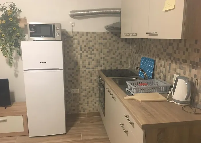 בית הארחה Pomalo